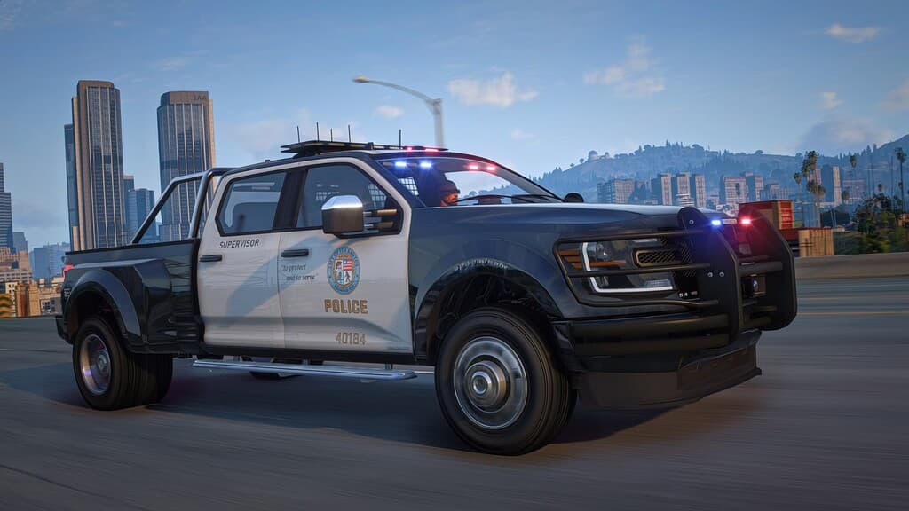 Lore-Friendly New Series Police Sadler LT-450 Super Duty
