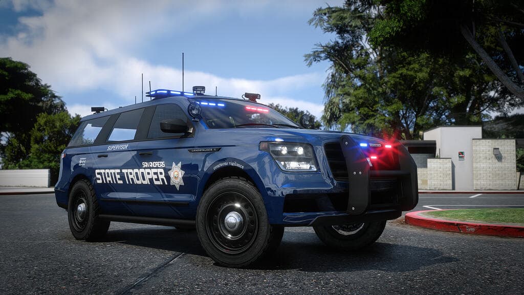 Lore-Friendly New Series Police Landstalker XL
